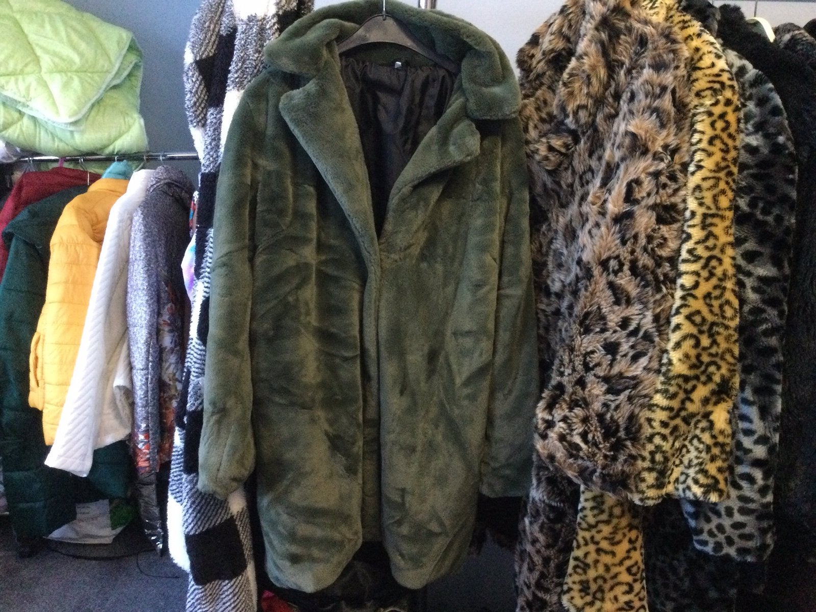Manteau veste imitation fourrure voir taille sur photos, Enlèvement ou Envoi, Comme neuf