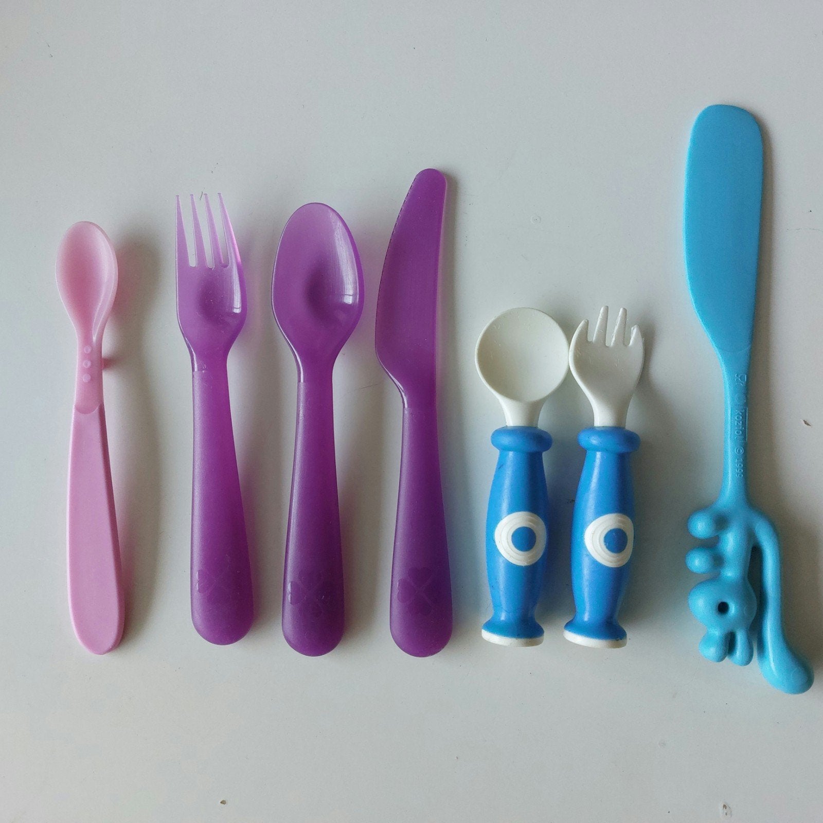 Ensemble de divers couverts pour enfants. Bon état, Enlèvement, Utilisé