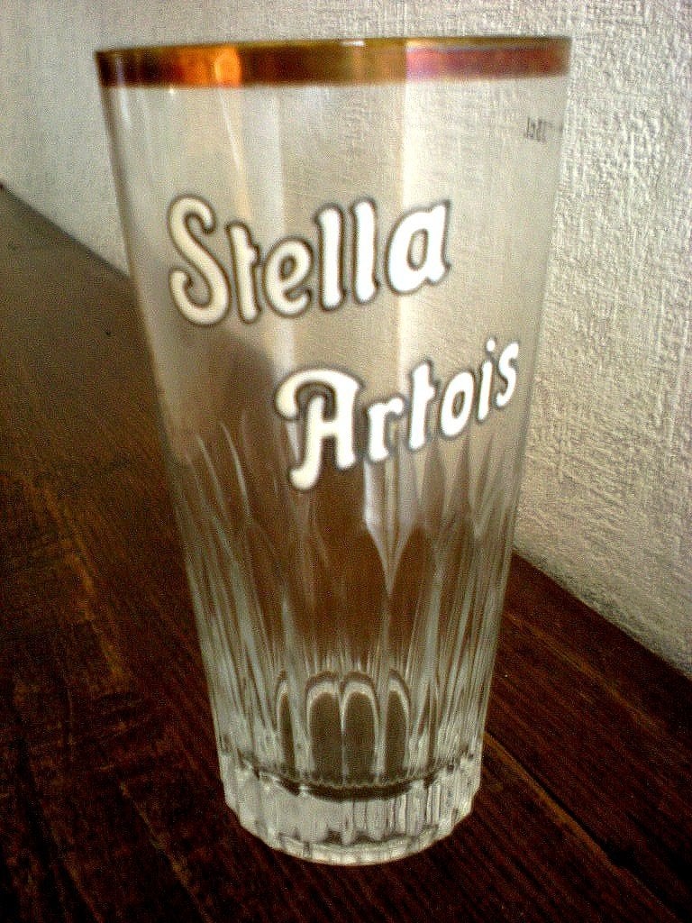 STELLA ARTOIS geëmailleerd 33 cl, Ophalen of Verzenden, Zo goed als nieuw, Glas of Glazen, Stella Artois