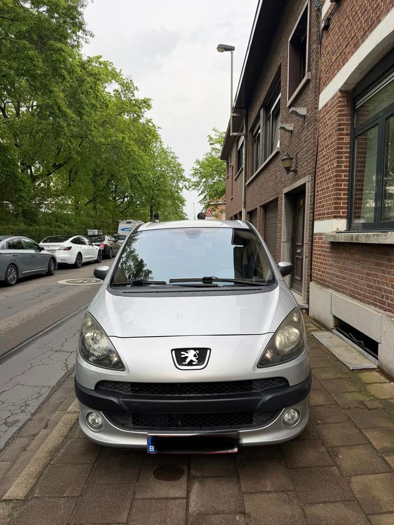 Peugeot 1007 ESSENCE AUTOMATIQUE, Argent ou Gris, Achat, Vitres électriques, Automatique