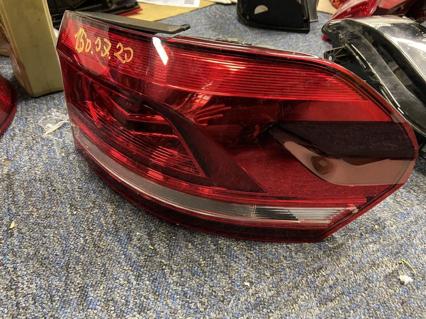 VW touran 5ta achterlicht rechts 5ta945208a, Gebruikt, -, -, Ophalen of Verzenden