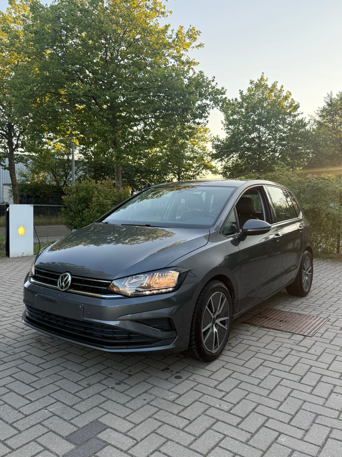 Volkswagen Golf Sportsvan / 1.0 TSI / 81 kw /, Autos, Volkswagen, Achat, Boîte manuelle, Particulier, Caméra de recul
