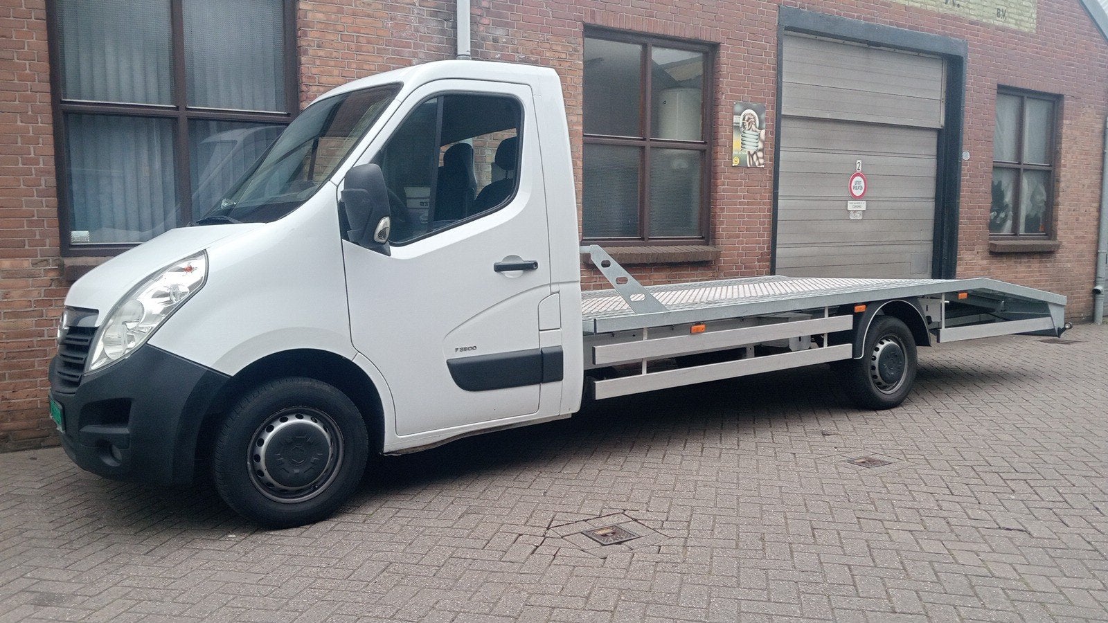 Opel movano 2.3 EURO 6 2020 oprijwagen auto ambulance 1252KG, Auto's, Euro 6, Movano, Airconditioning, Particulier
