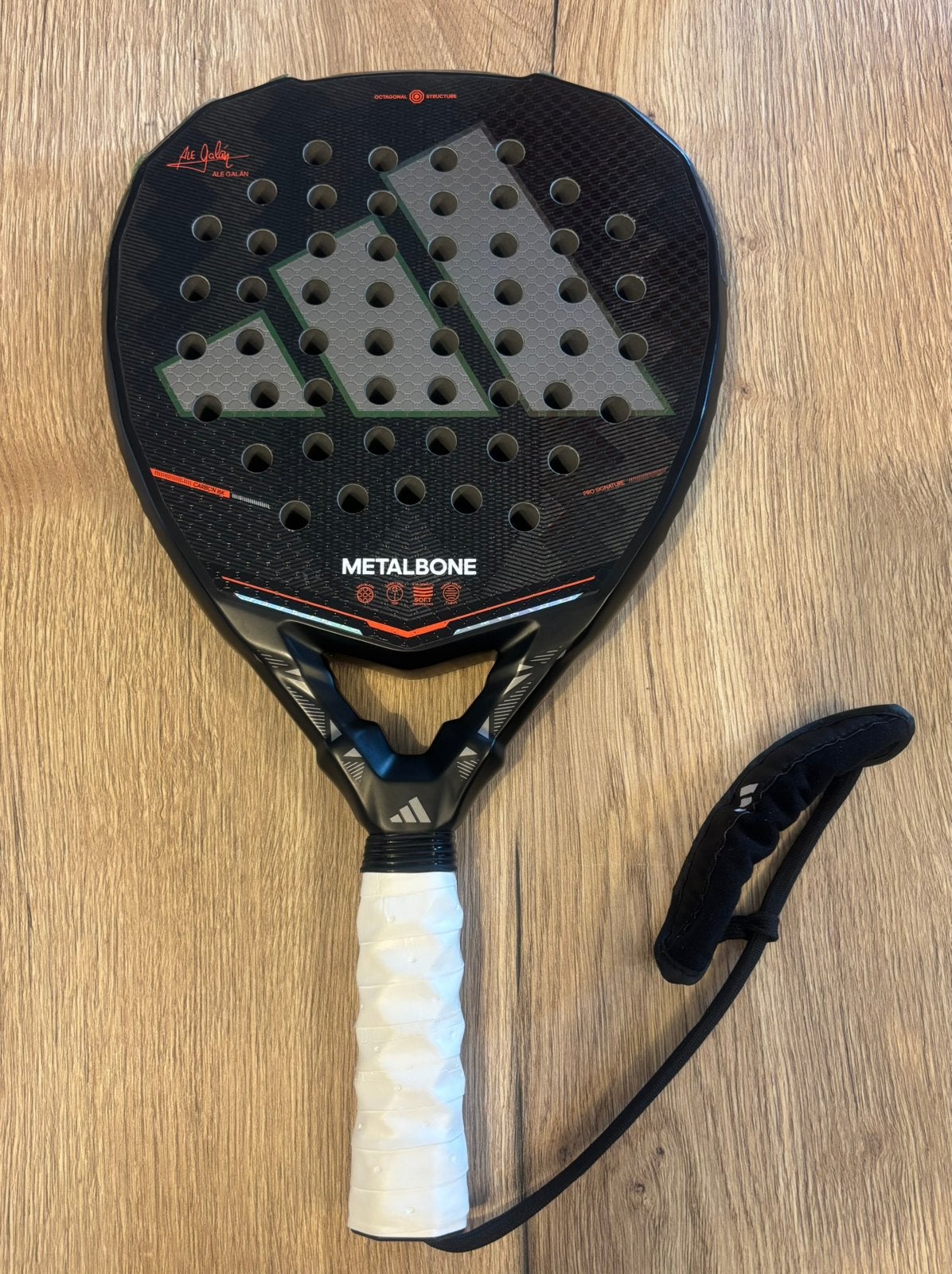 Adidas metalbone 2026., Sports & Fitness, Enlèvement, Comme neuf, Raquette de padel