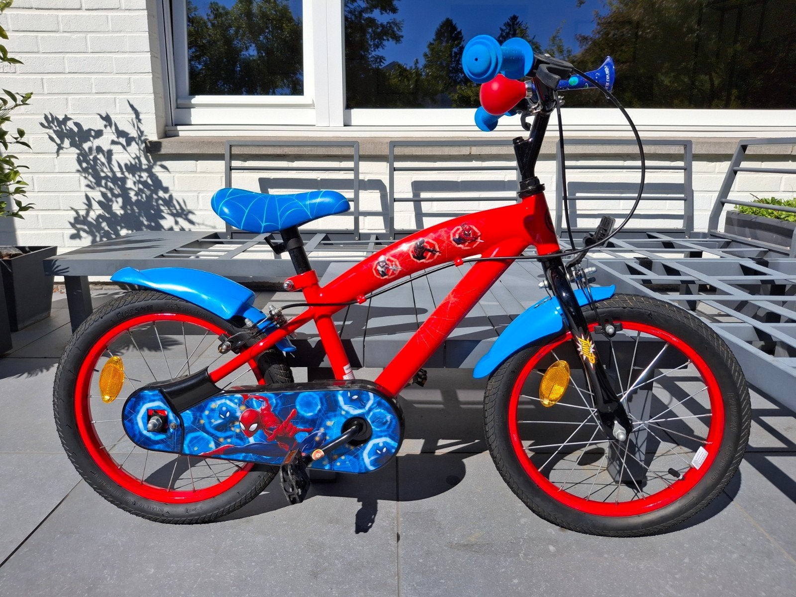 Vélo enfant SPIDERMAN - 16 pouces, Vélos & Vélomoteurs, Enlèvement, Comme neuf, 16 à 20 pouces, Stabilisateurs