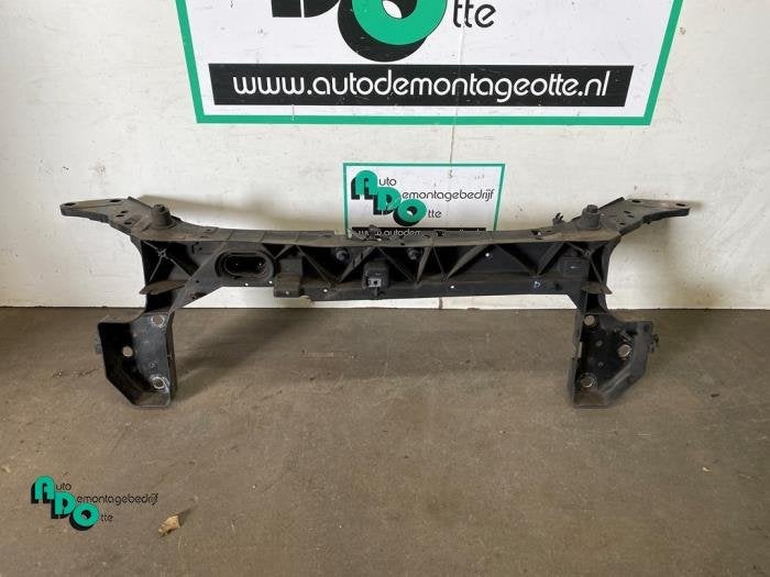 Panneau avant d'un Renault Clio (Clio 3 06-), Renault, -, 3 mois de garantie, Utilisé