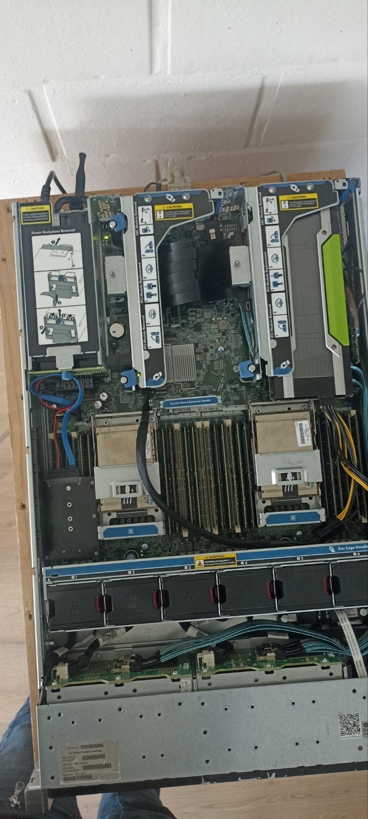 hp proliant gen8 + GPU NVIDIA, Computers en Software, Ophalen, 1,3TB, Gebruikt, 2 tot 3 Ghz