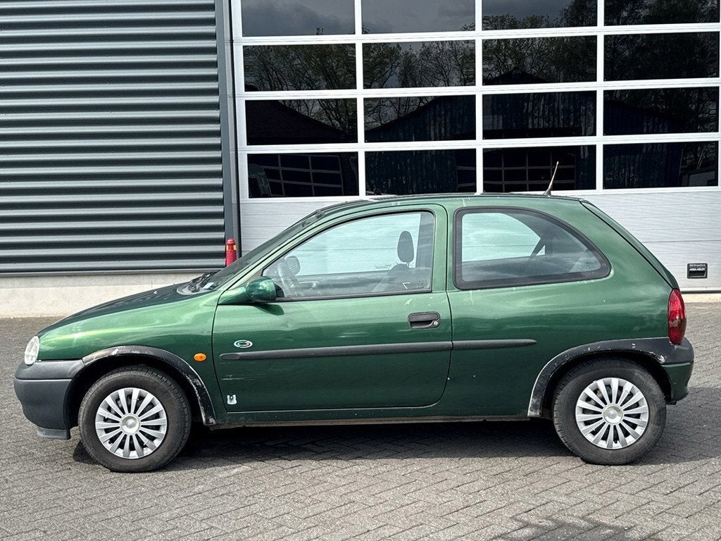 Opel Corsa 1.4i Strada, trekhaak, 1389 cc, Bedrijf, 200 g/km, 3 deurs