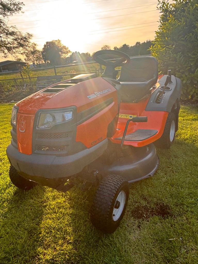 Weinig gebruikte Husqvarna in nieuwstaat hydro, Tuin en Terras, Ophalen, Zo goed als nieuw, Opvangbak