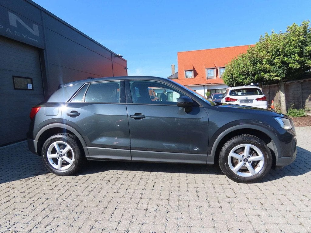 Audi Q2 Q2 30 TFSI (bj 2021), Auto's, Audi, 5 deurs, 3 cilinders, SUV of Terreinwagen, Zilver of Grijs