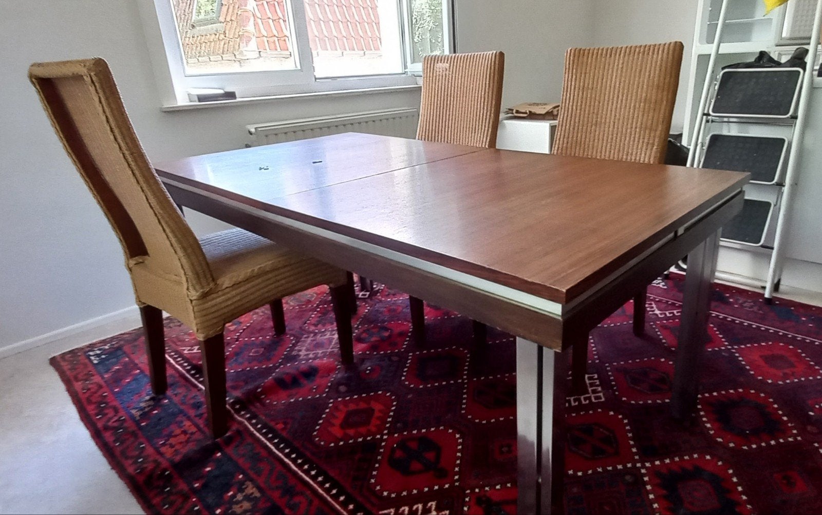 Table et 4 chaises, Enlèvement