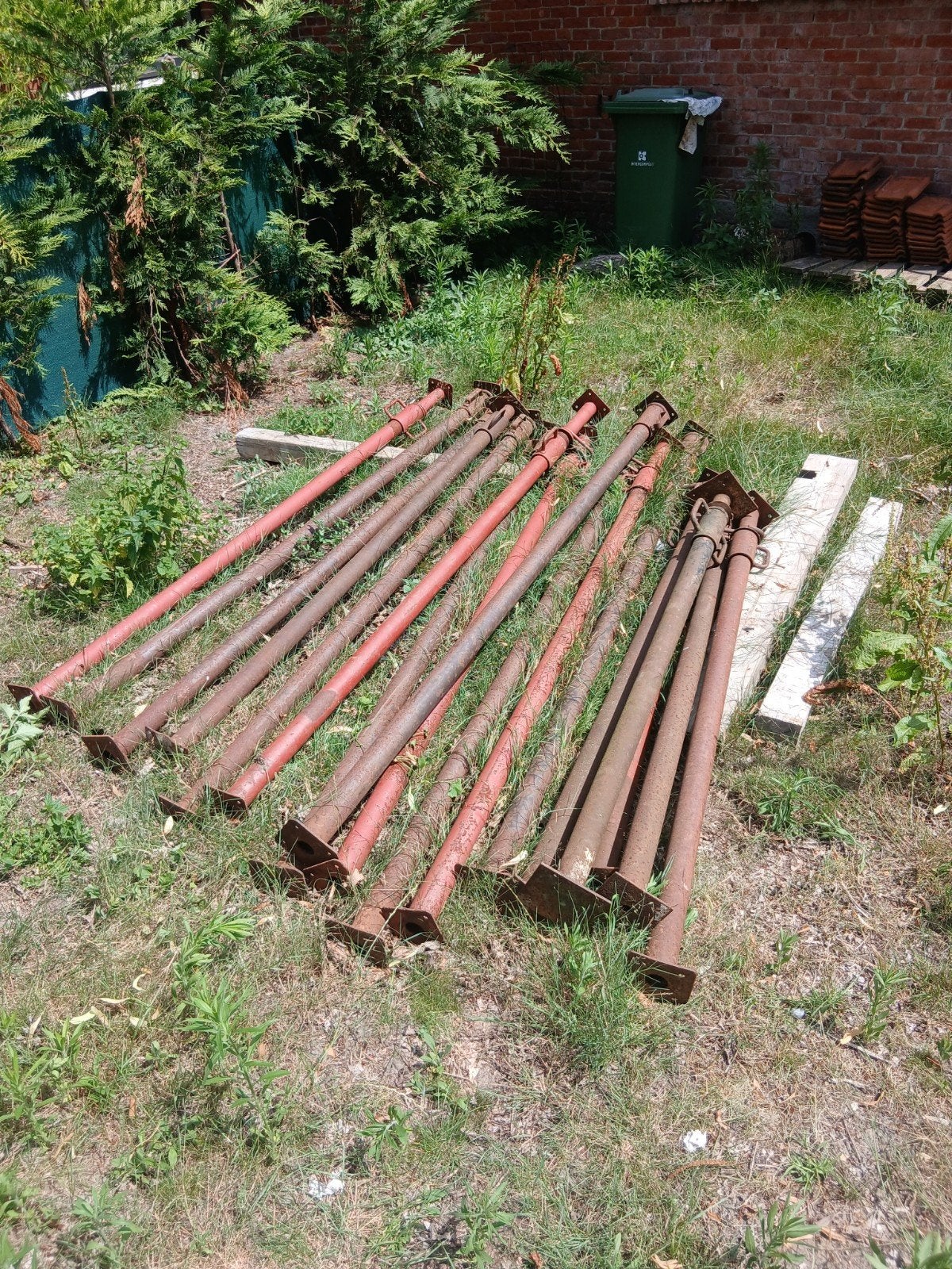 Bouw stippen, Enlèvement