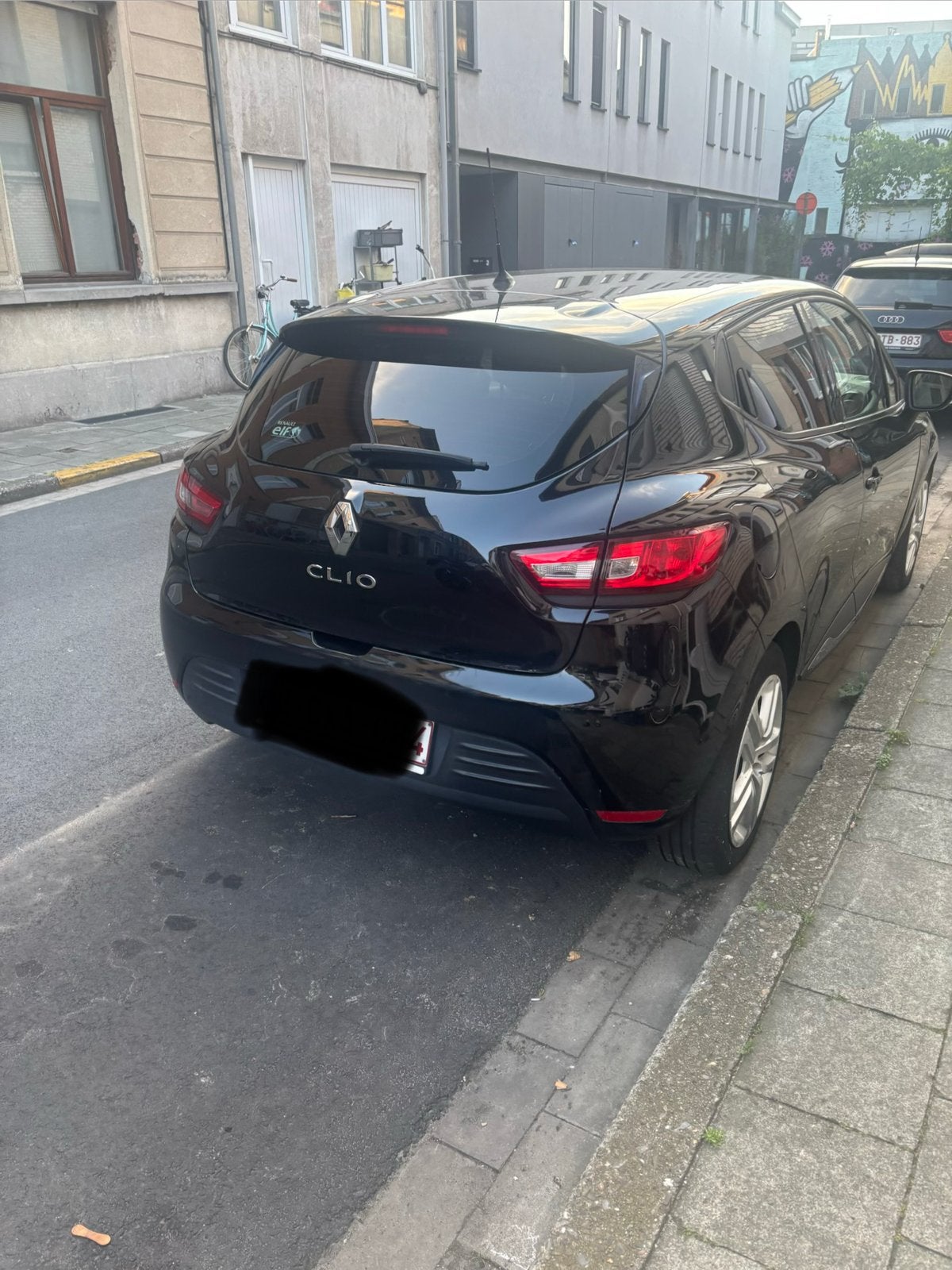 Renault Clio zwart – goed onderhouden – 2de eigenaar, Auto's, Renault, Stof, Euro 6, Zwart, Particulier