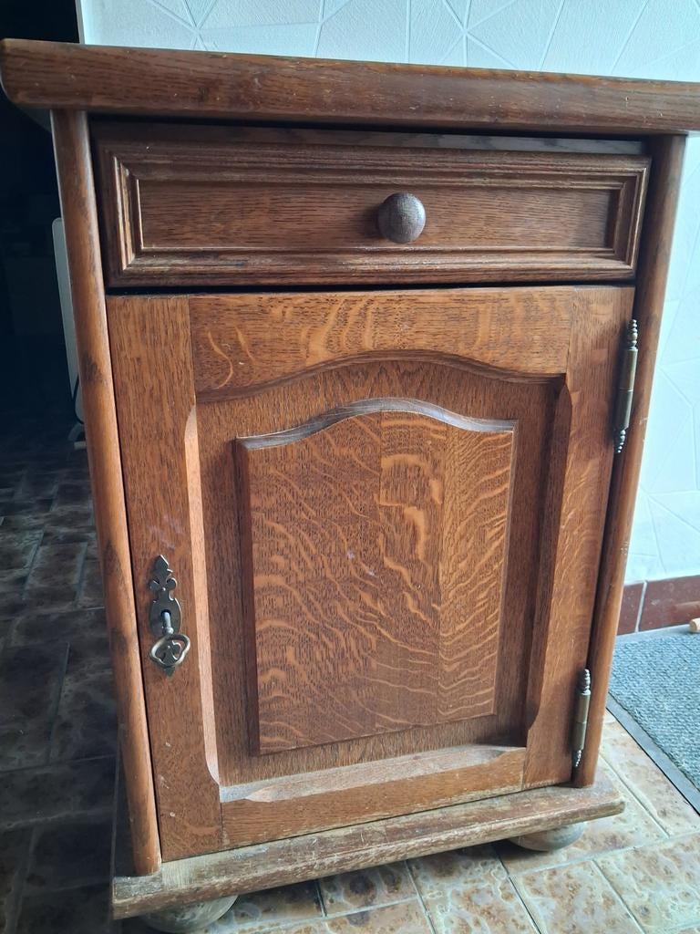 Armoire en chêne, Enlèvement