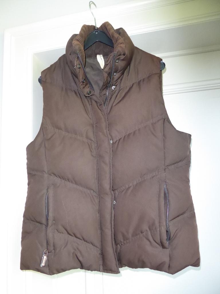 Bodywarmer bruin esprit maat M, Maat 38/40 (M), Bruin, Ophalen of Verzenden, Zo goed als nieuw