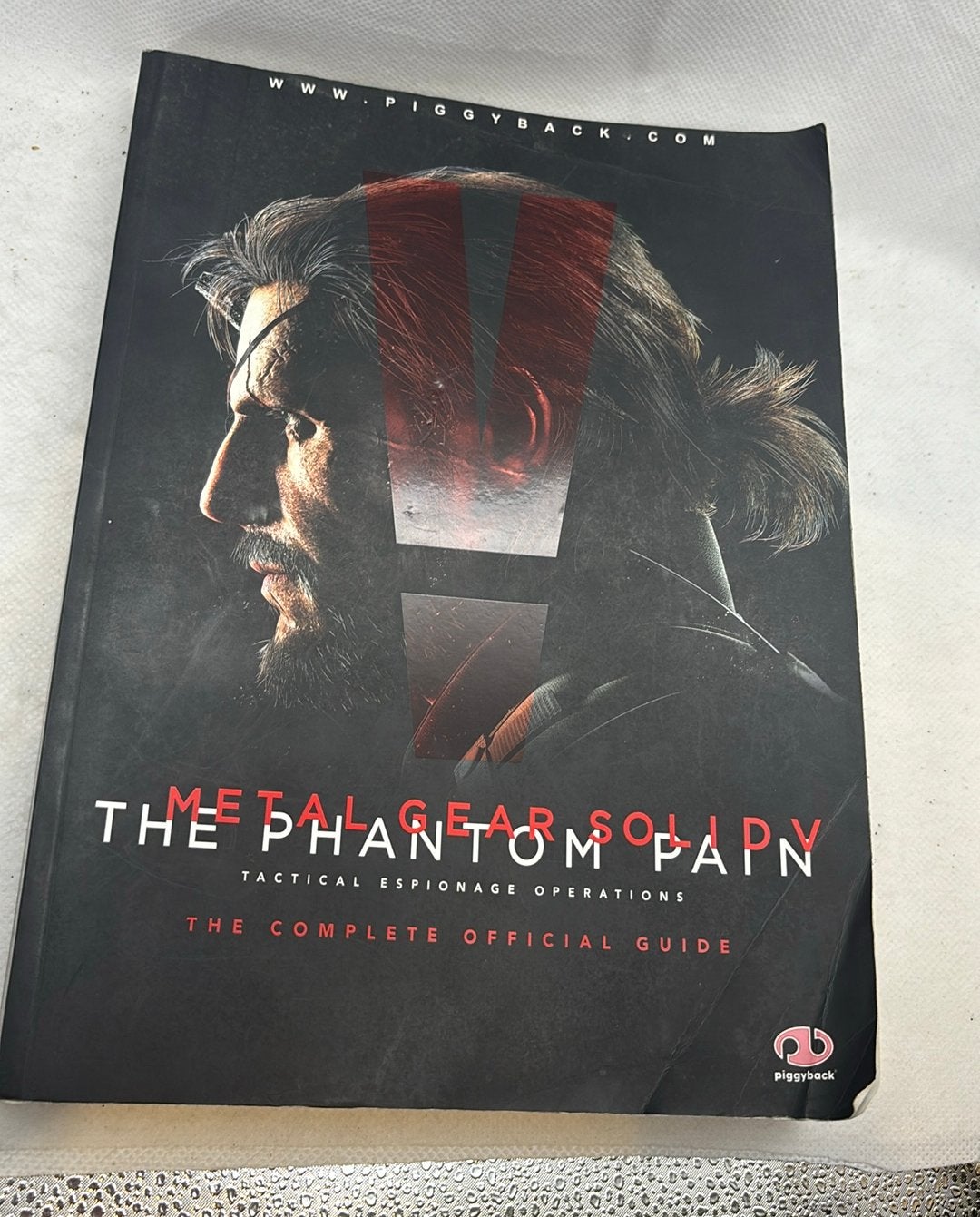 Official Strategy Guide Metal Gear Solid V: The Phantom Pain, Enlèvement ou Envoi, Utilisé