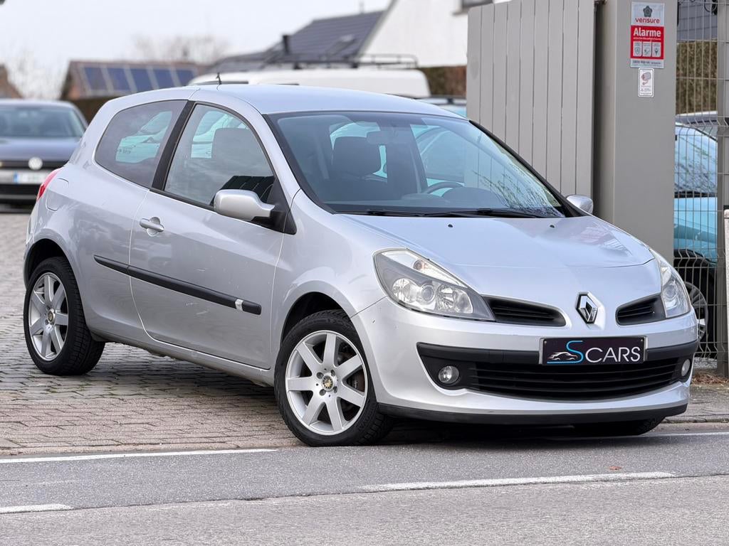 Renault clio 1.6i * Automaat ** 050.000 km ** Airco **, Argent ou Gris, 82 kW, Entreprise, Carnet d'entretien