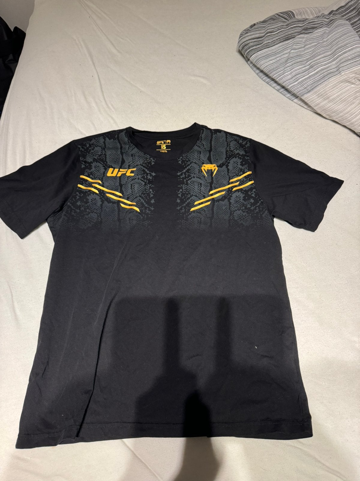 Venum ufc shirt, Vêtements | Hommes, T-shirts, Enlèvement, Comme neuf