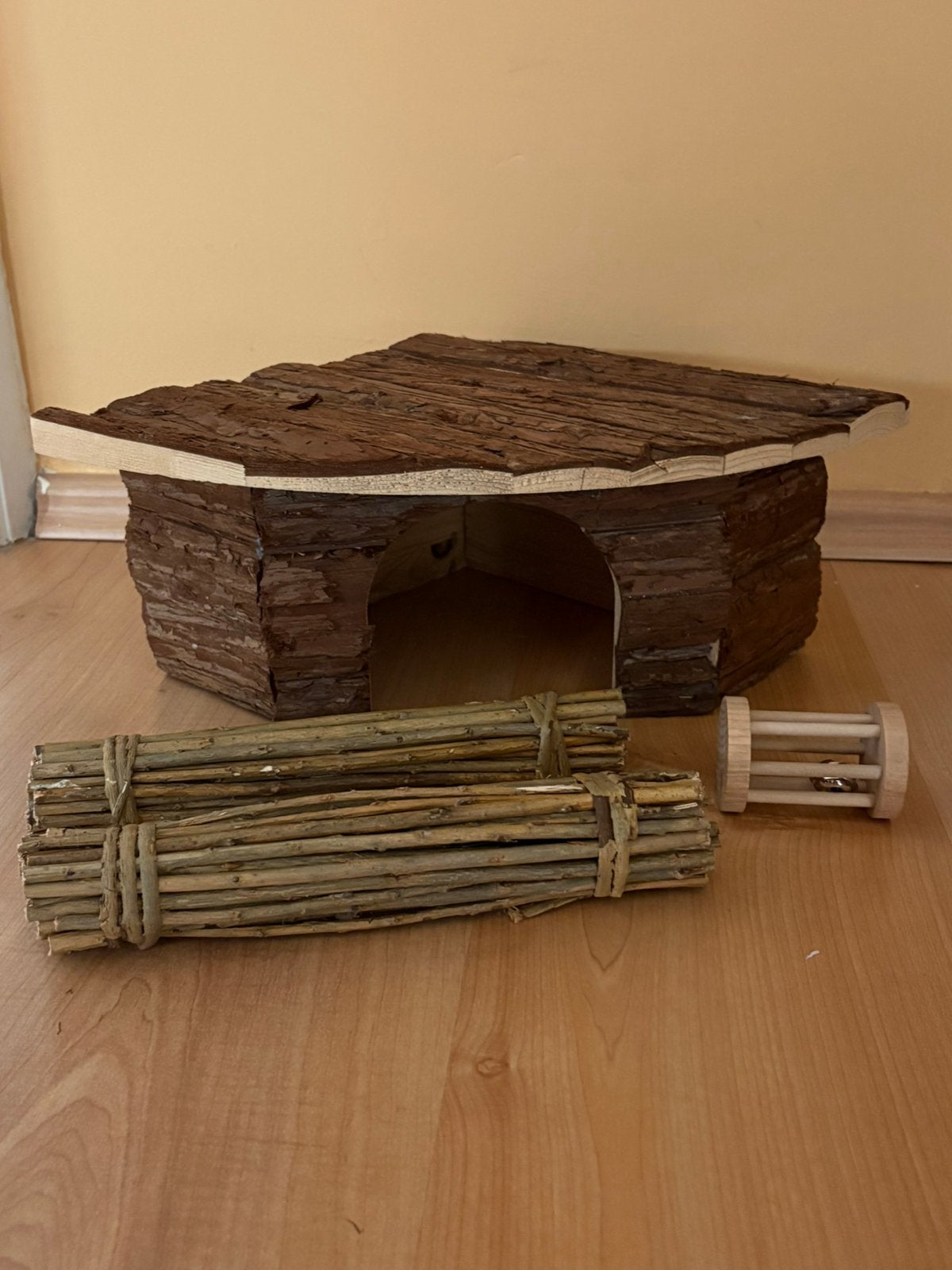 Maison d’angle et jouets en bois pour cochon d’Inde, Enlèvement ou Envoi, Comme neuf