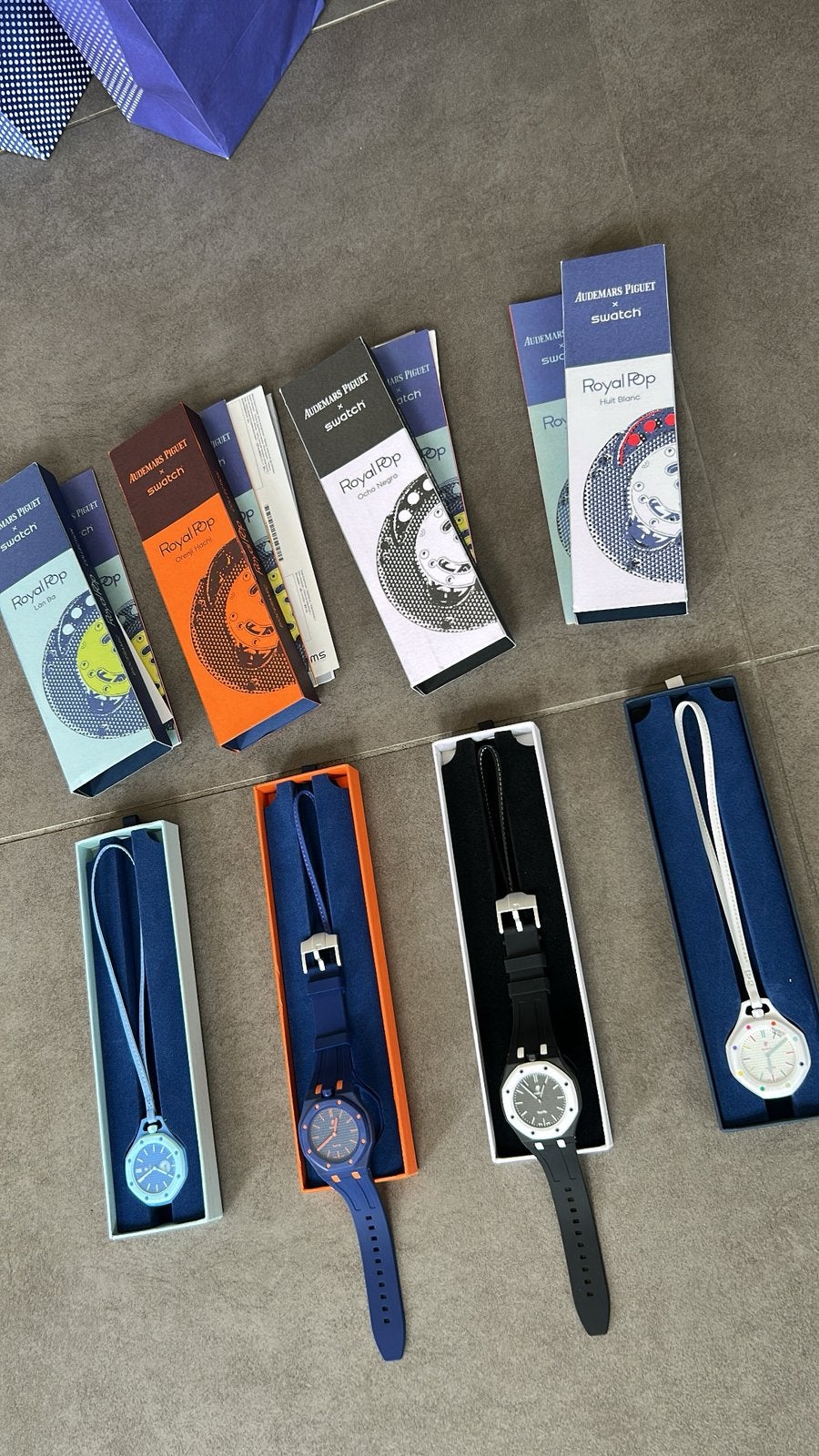Audemars Piguet x Swatch Royal Pop horloge, Bijoux, Sacs & Beauté, Enlèvement ou Envoi, Autres matériaux, Autres matériaux, Neuf