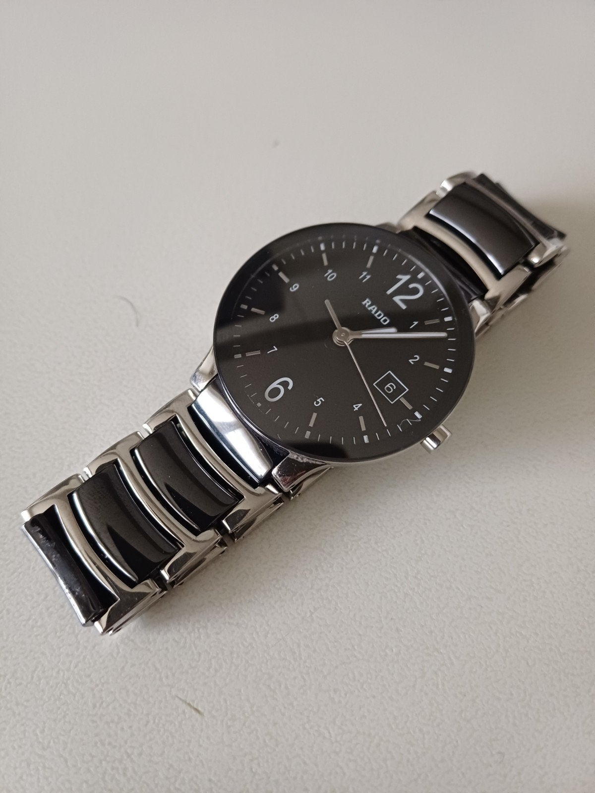 Rado, Bijoux, Sacs & Beauté, Enlèvement
