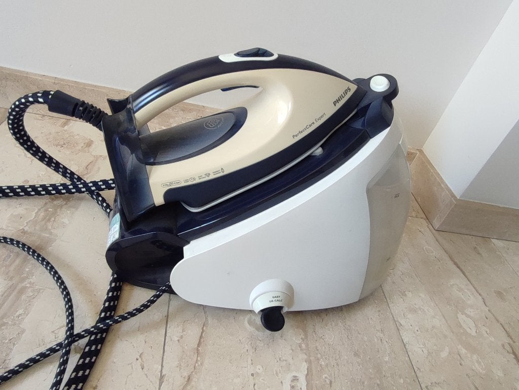 Philips PerfectCare Expert, strijkijzer met stoomgenerator, Elektronische apparatuur, Ophalen, Zo goed als nieuw, Kledingstomer