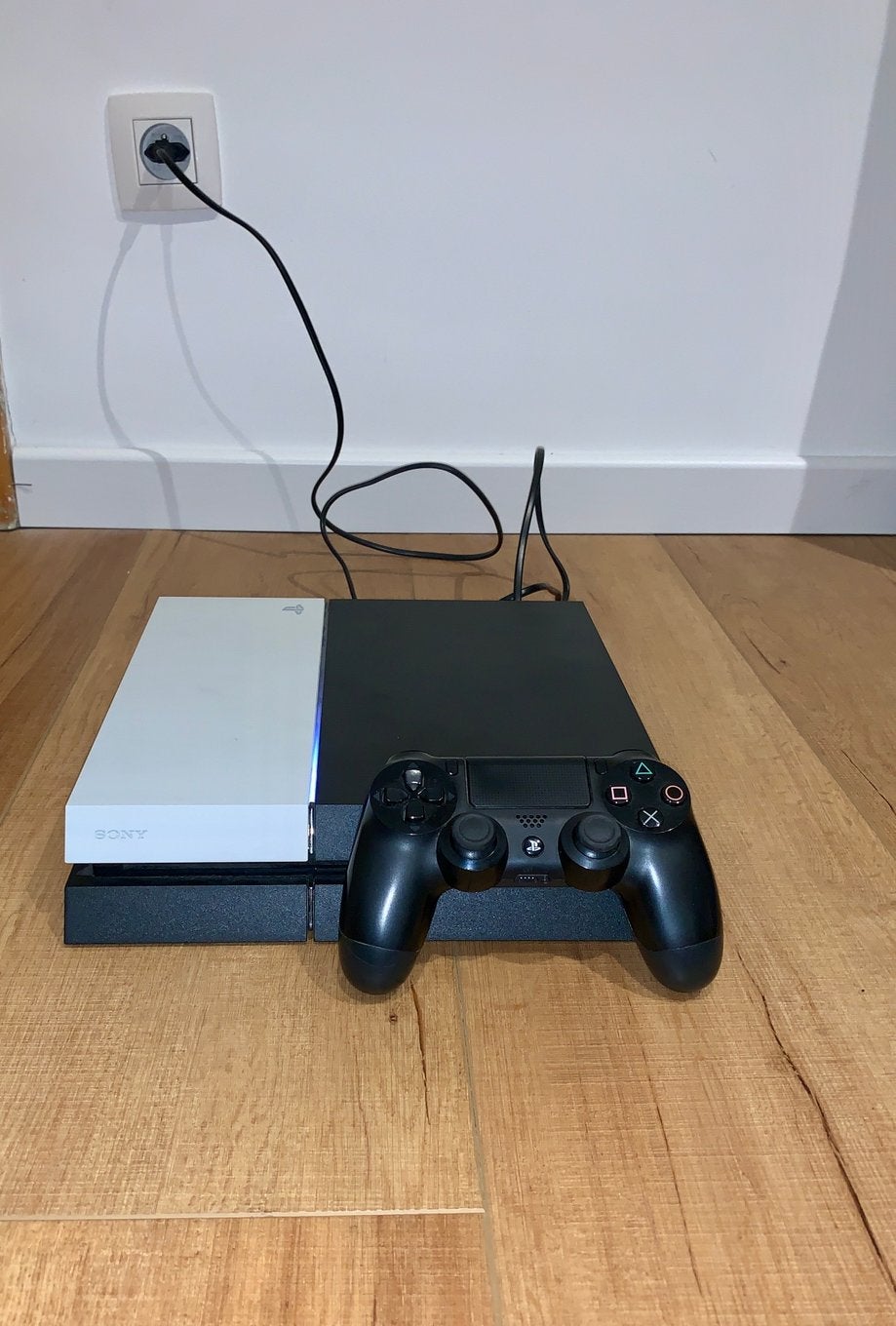 Playstation 4 glacier white edition | 500 GB | 1 controller, Games en Spelcomputers, Spelcomputers | Sony PlayStation 4, Ophalen