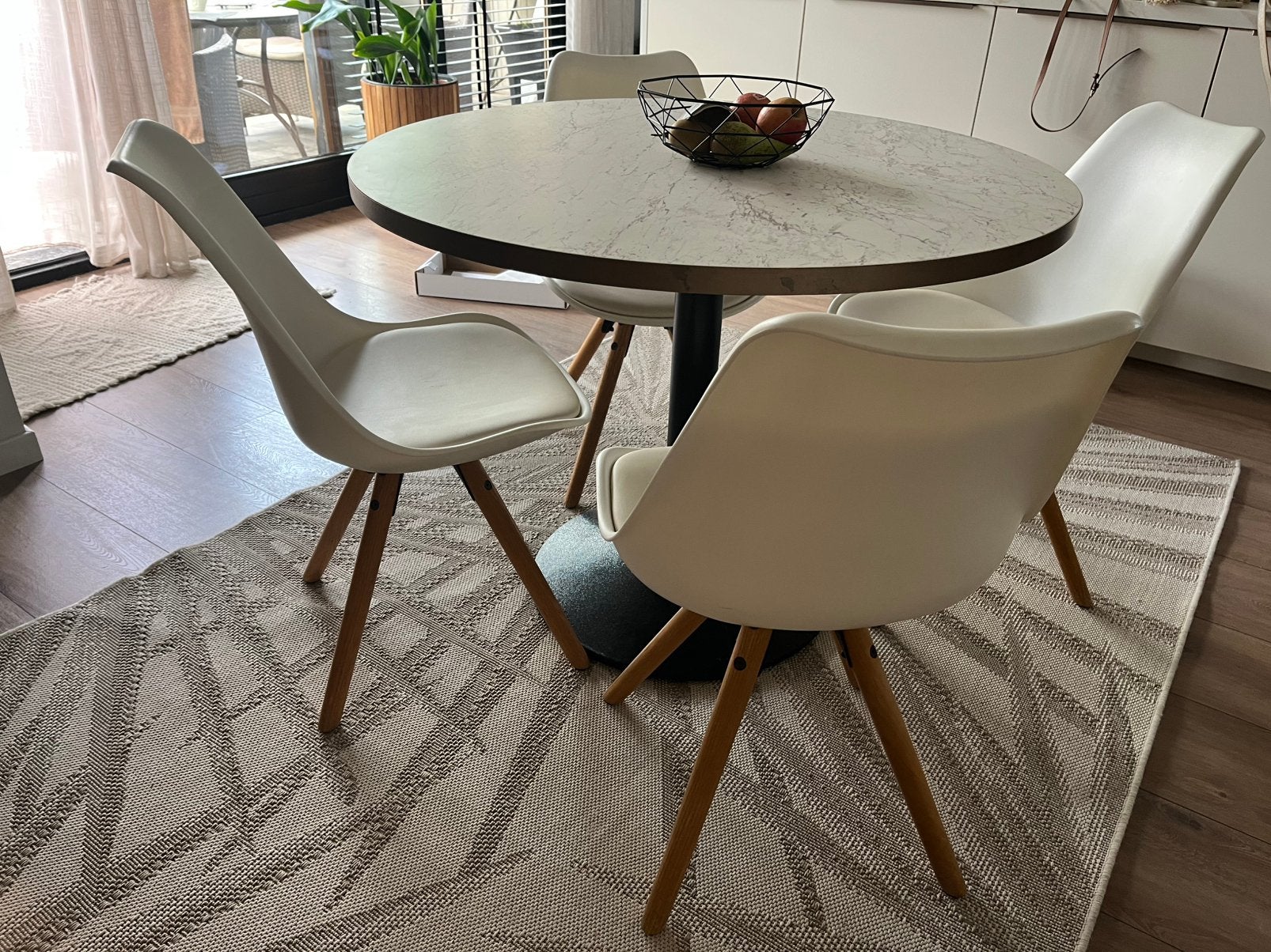 Tafel & stoelen, Ophalen, Zo goed als nieuw