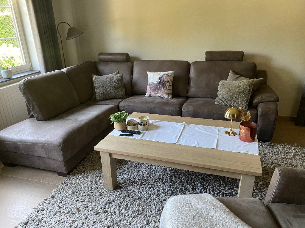 Luxe hoekbank in leer-suède met bijpassende fauteuil en poef, Huis en Inrichting, Zetels | Complete zithoeken, Zo goed als nieuw