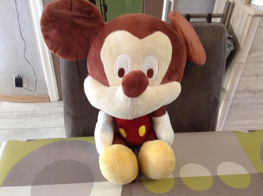 Disney Mickey Mouse pluche character (45 cm), Enfants & Bébés, Jouets | Peluches, Comme neuf, Souris, Disney, Disney, Moyen (20 à 80 cm)
