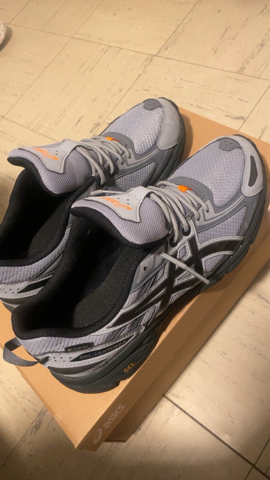 ASICS GEL-1130, Sport en Fitness, Loopsport en Atletiek, Ophalen of Verzenden, Zo goed als nieuw, Asics