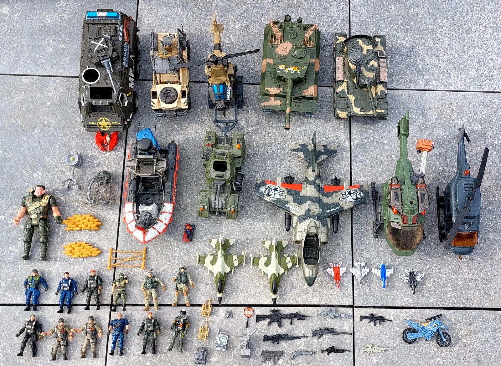 Lot armées/figurines/soldats/véhicules, Collections, Enlèvement ou Envoi, Utilisé