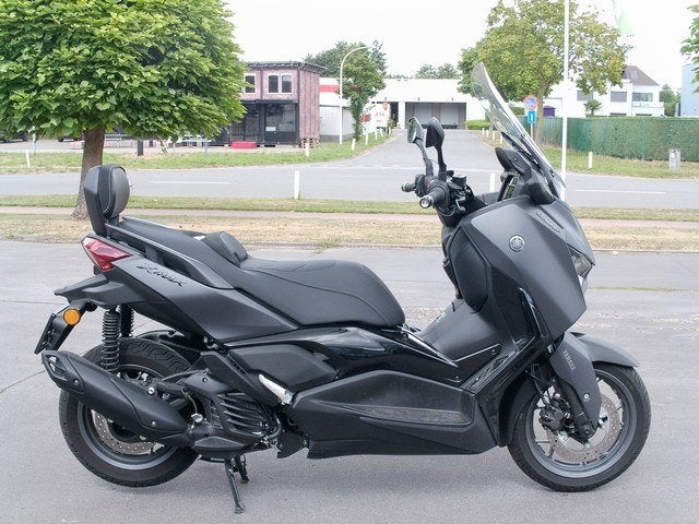 yamaha x-max 300 cc "Nieuw, maar 800 km", Motoren, Scooter, 300 cc, Nieuw, Bedrijf