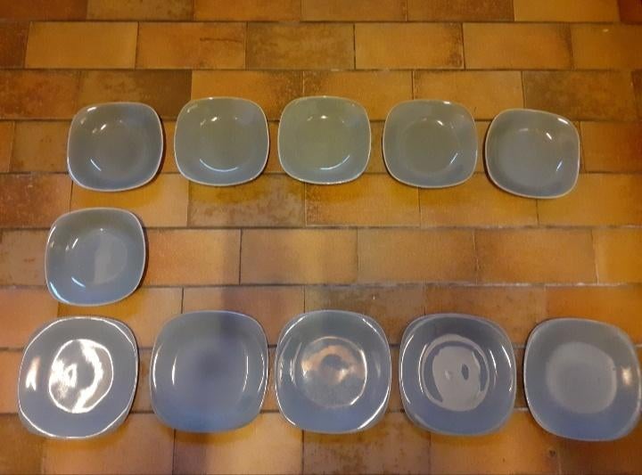 11 anciennes assiettes Boch "Expo 58", Enlèvement