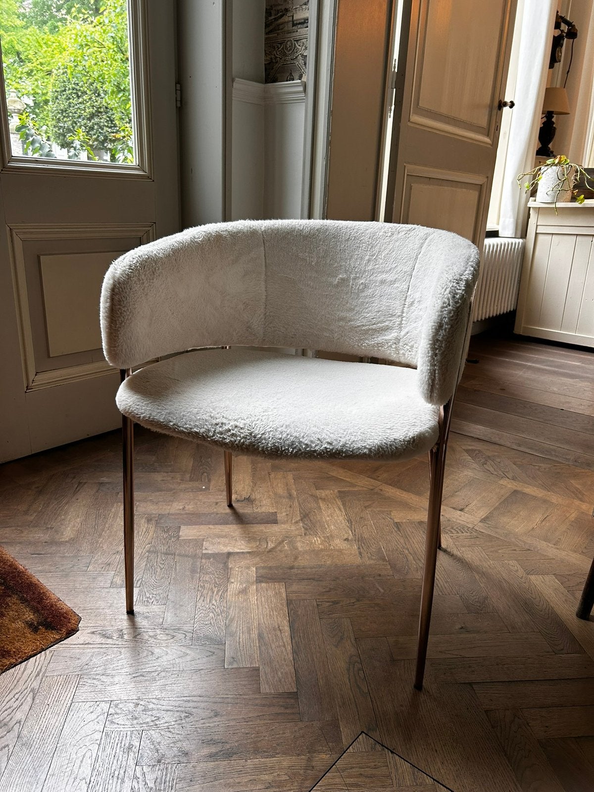 Crèmekleurige Bouclé stoelen (20 stuks), Huis en Inrichting, Stoelen, Ophalen, Zo goed als nieuw