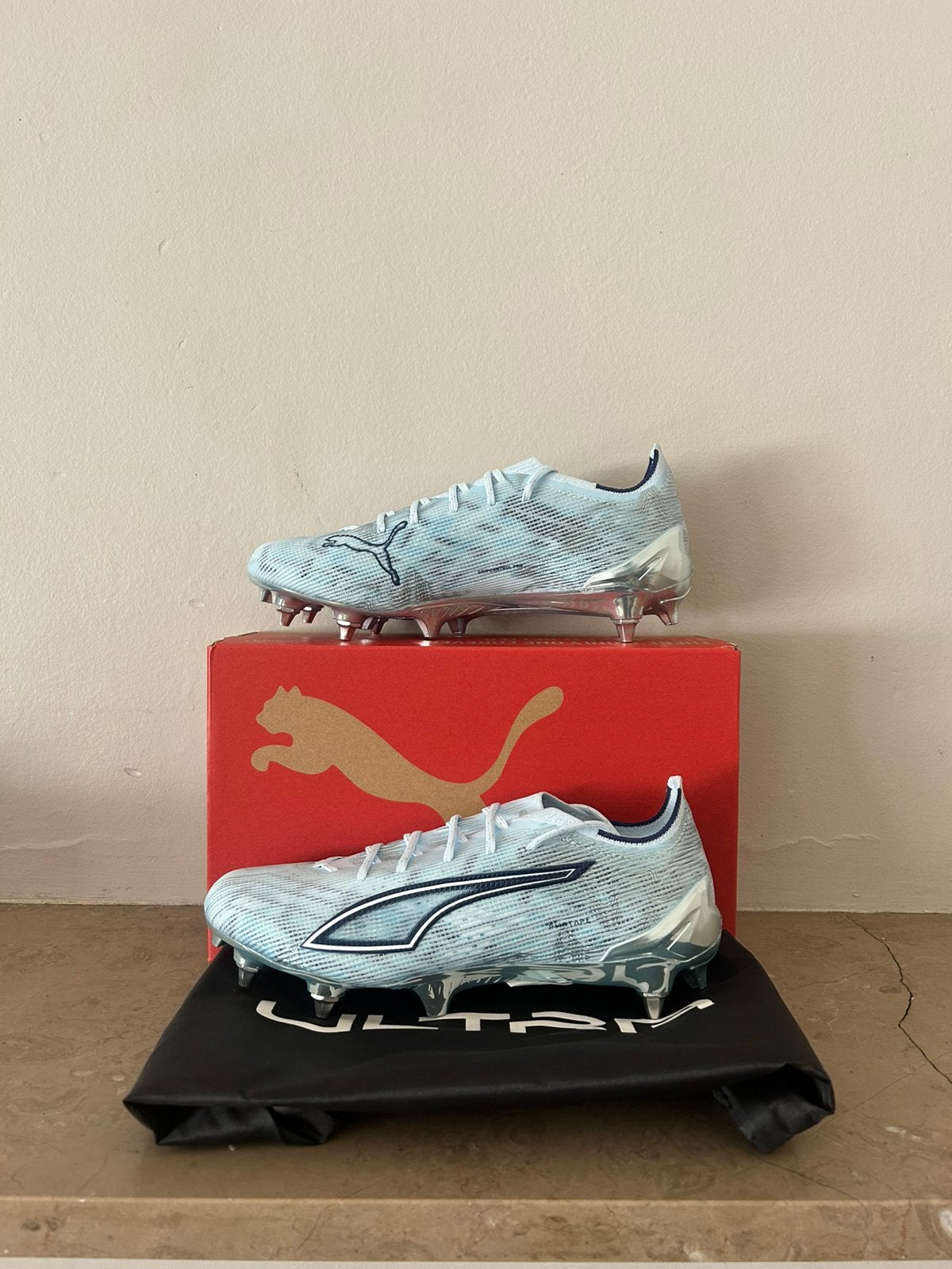 Chaussures de football Puma originales avec pochette, Enlèvement, Neuf