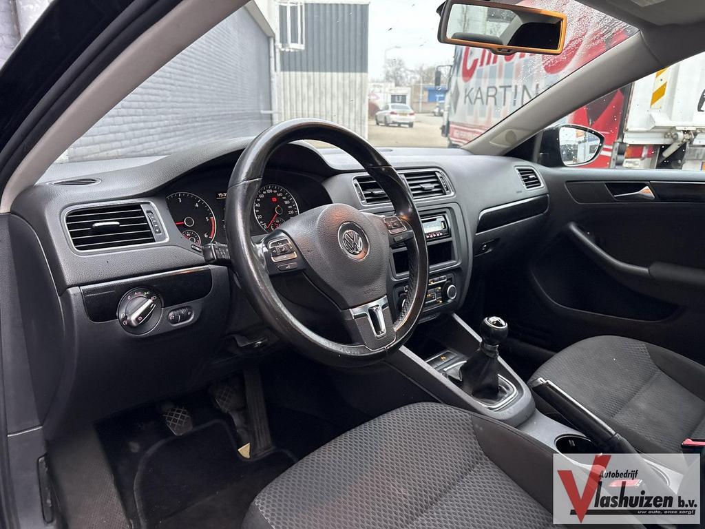 Volkswagen Jetta 1.6 TDI Highline BlueMotion | Climate | Cru, Auto's, Zwart, Bedrijf, 119 g/km, Jetta