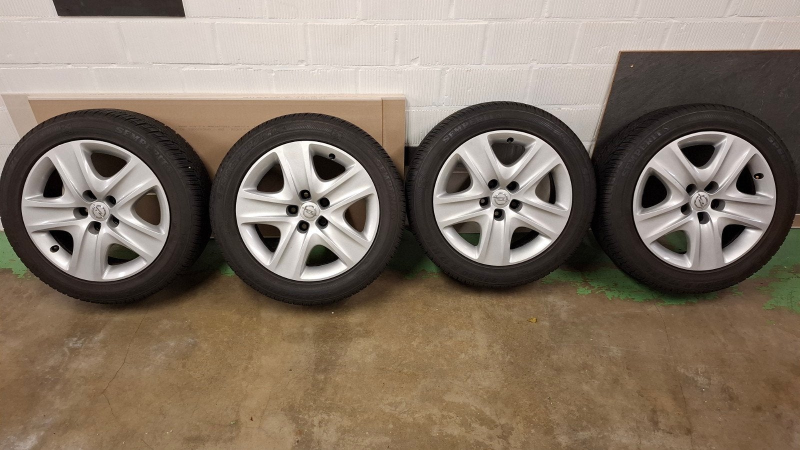 Winterbanden Semperit Opel Astra-J/Meriva-B/Zafira-C/Cascada, Auto-onderdelen, Ophalen, Winterbanden