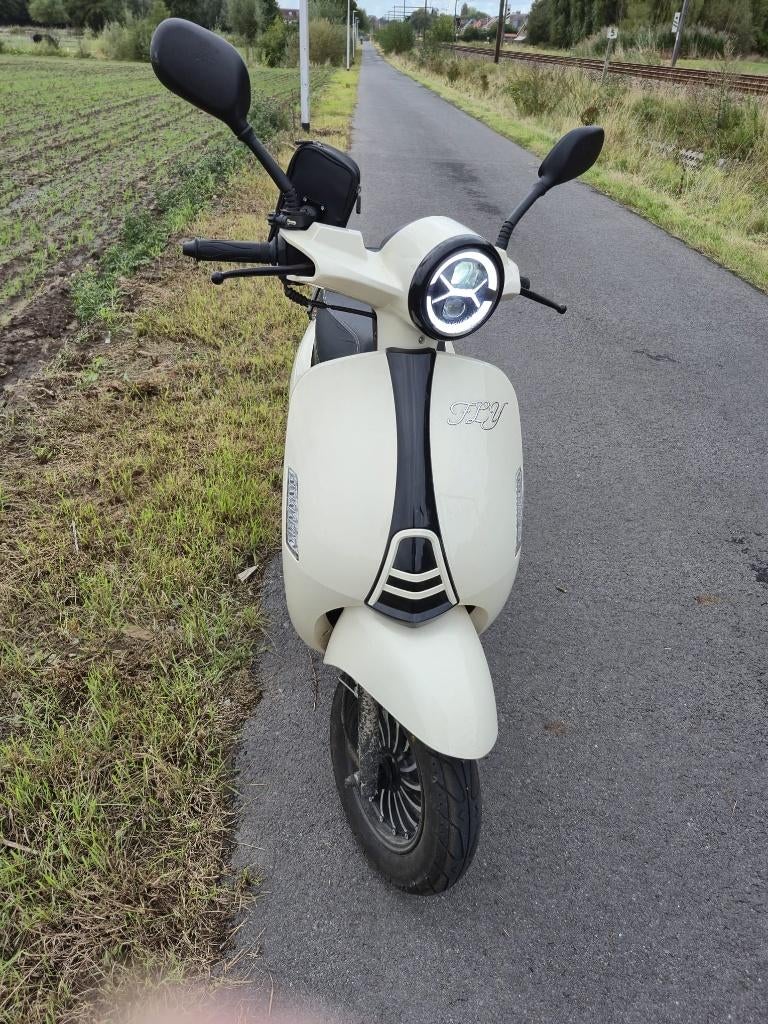 Trotinette, Vélos & Vélomoteurs, Scooters | Marques Autre, Comme neuf, Classe A (25 km/h), Essence, Enlèvement