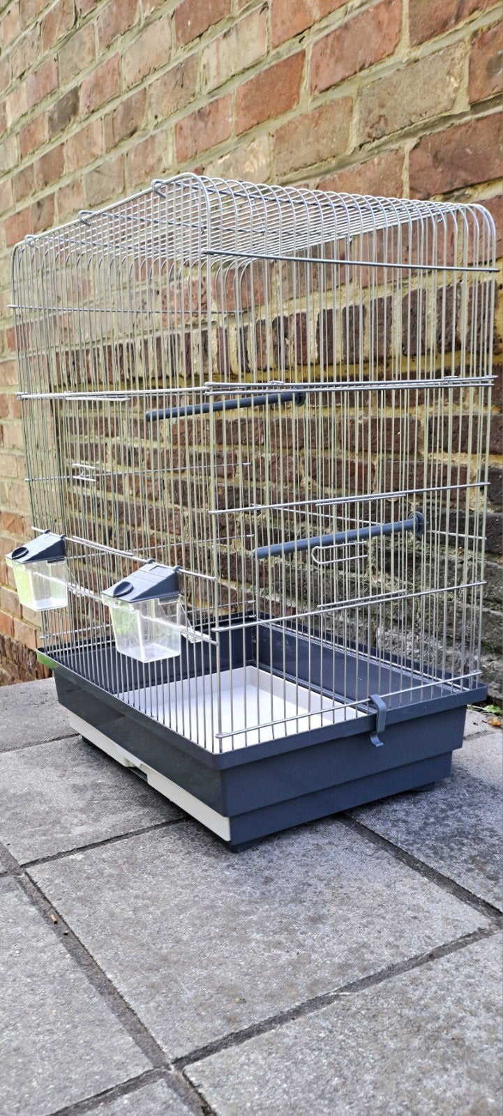 Cage oiseaux robuste de qualité état neuf a saisir ️️↙️, Enlèvement, Neuf, Métal, Cage à oiseaux