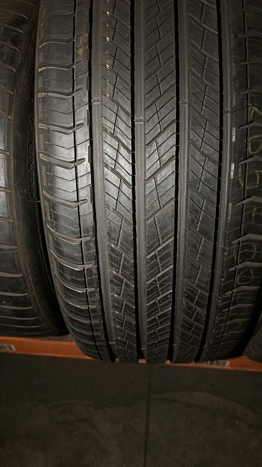 205/45r17 255/45r20 235/55r19 225/45r19 185/60r15 155/80r13, Enlèvement ou Envoi