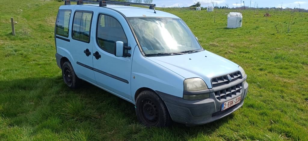 Fiat doblo met 2 zitplaatsen, ingerichte minibus, Auto's, Voorwielaandrijving, 4 deurs, Monovolume, Doblo