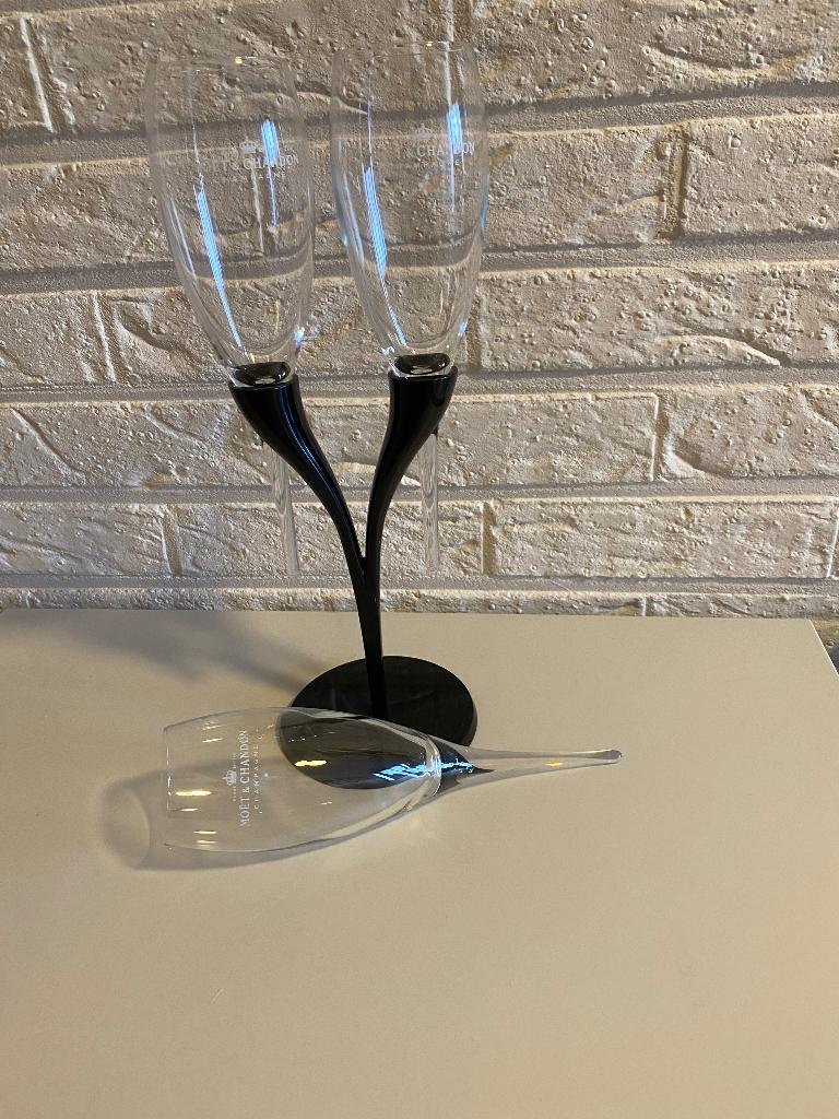 Champagne glazen Moët & Chandon in houder, Verzamelen, Glas en Drinkglazen, Ophalen, Zo goed als nieuw, Overige typen