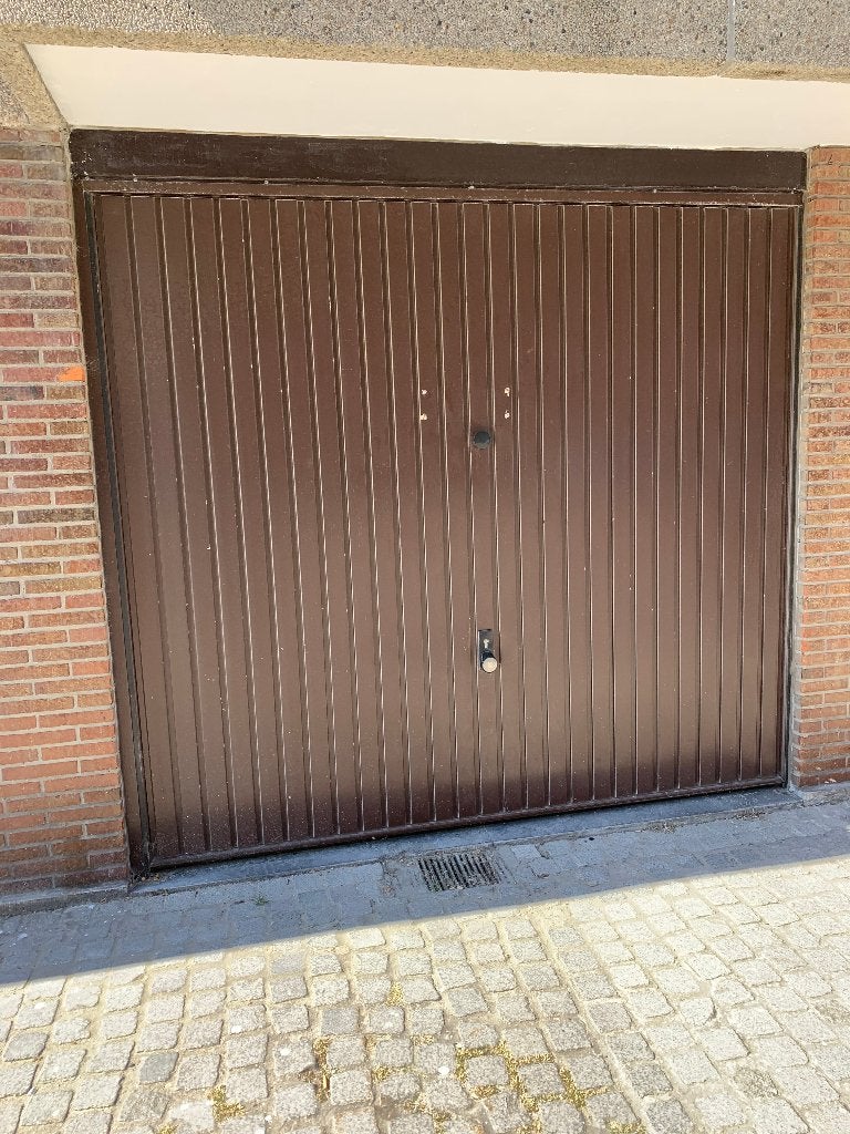 gesloten garagebox te huur Oostende, Ostende