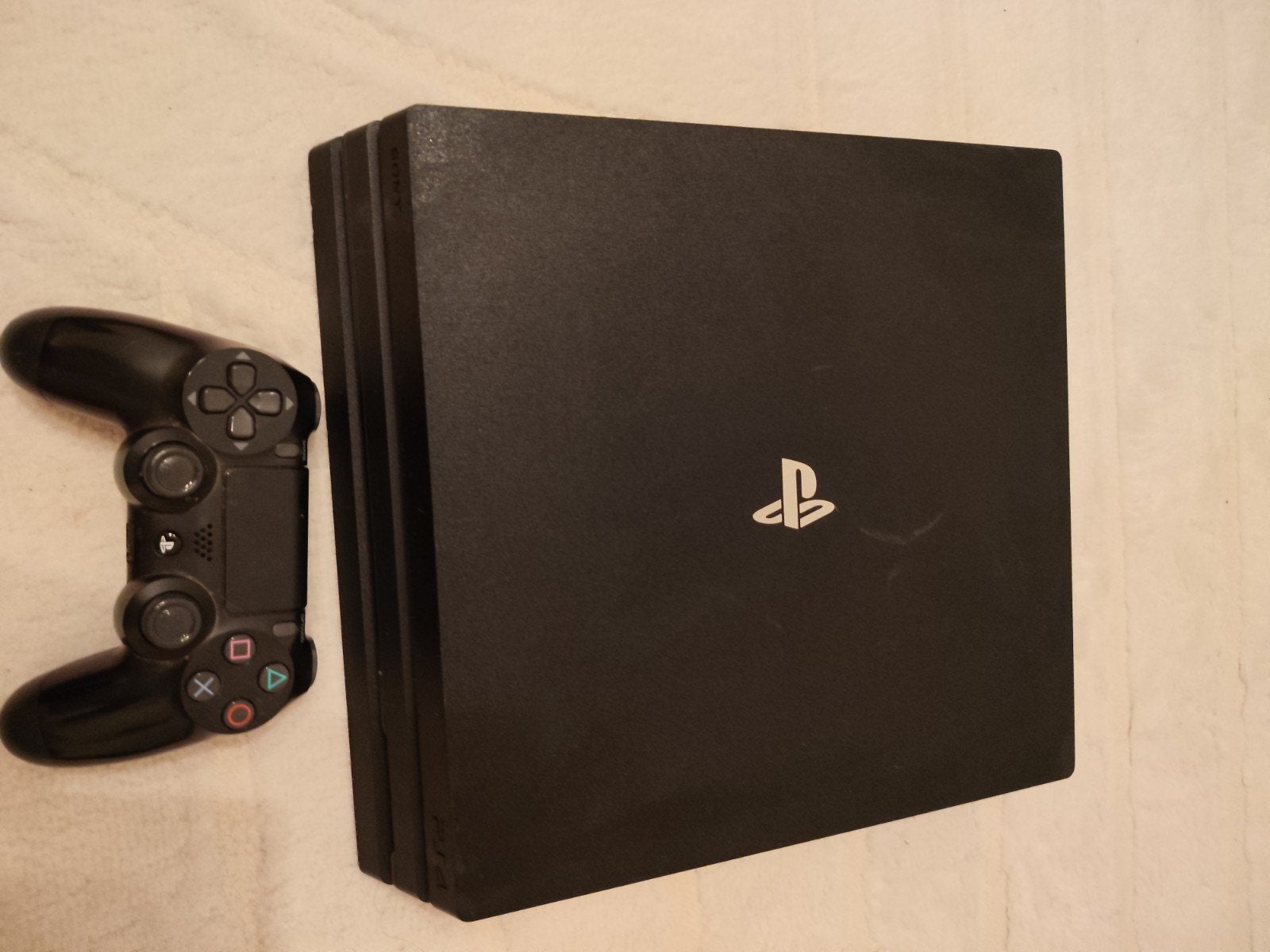 1 console PS4 pro 1 tb- systeem 11,5, Games en Spelcomputers, 1 TB, Pro