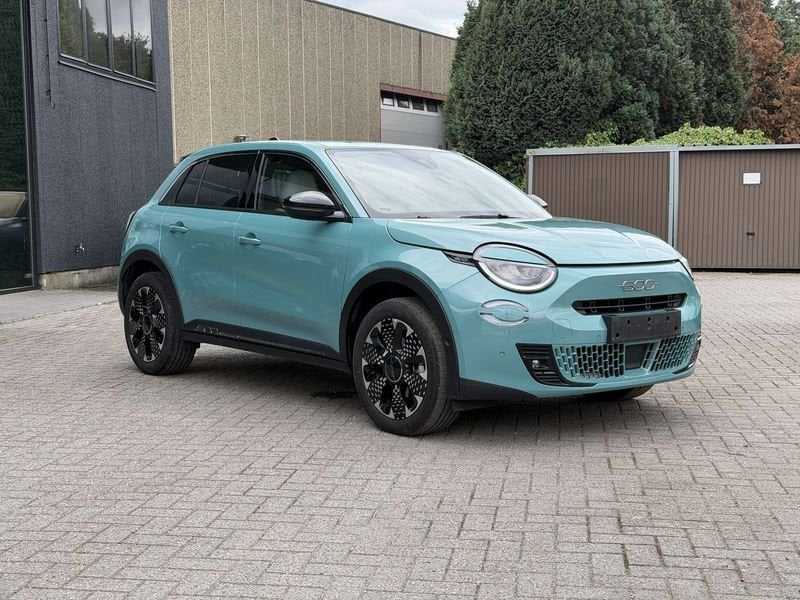 Fiat 600 La Prima 1.2 Hybrid 110pk *Navi*CarPlay*Camera*, Autos, Cuir, Ordinateur de bord, Achat, Entreprise