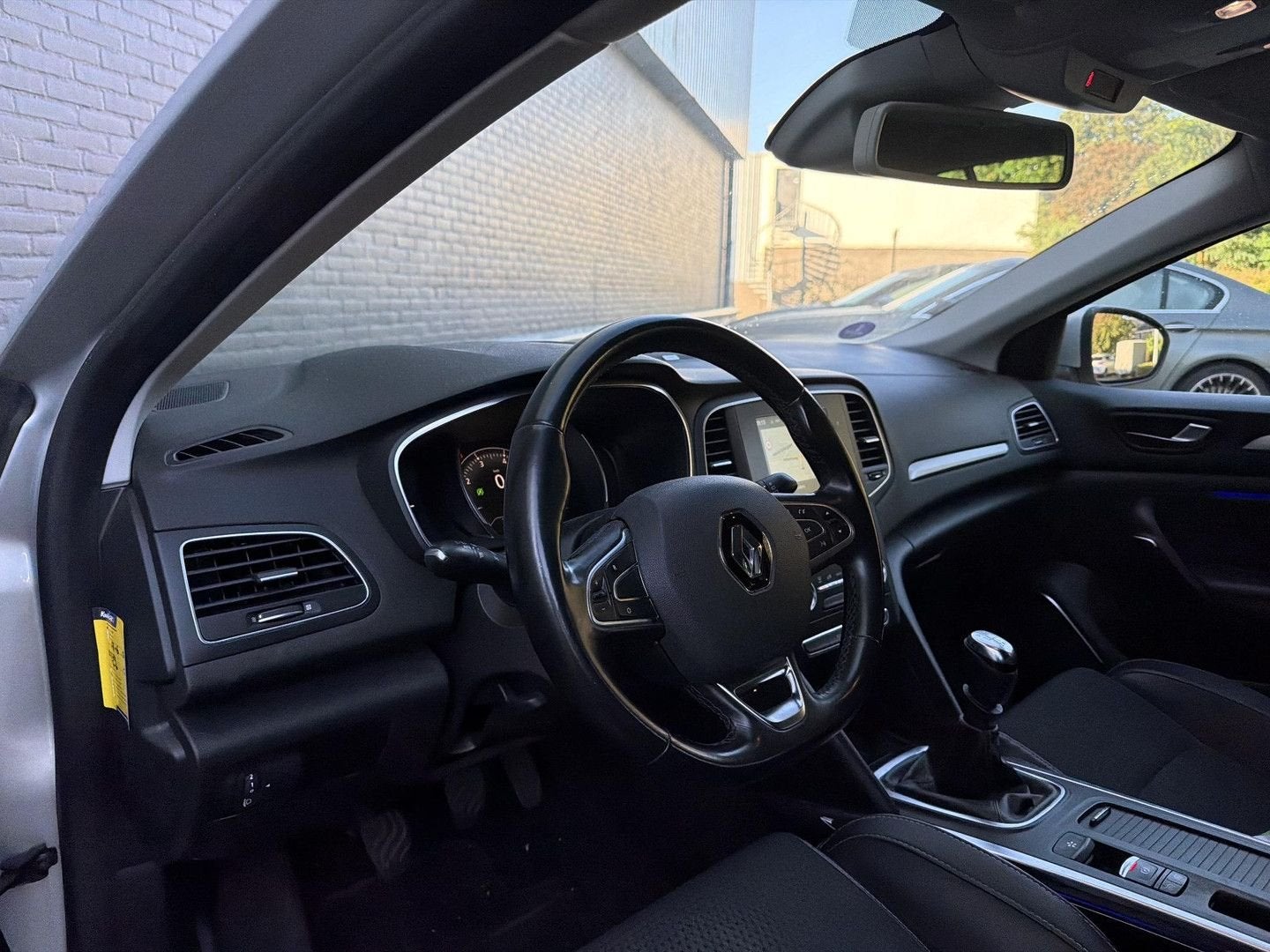 Renault Megane Estate 1.2 TCe Bose | Camera | Cruise | Clima, Autos, Argent ou Gris, Achat, Entreprise, Boîte manuelle