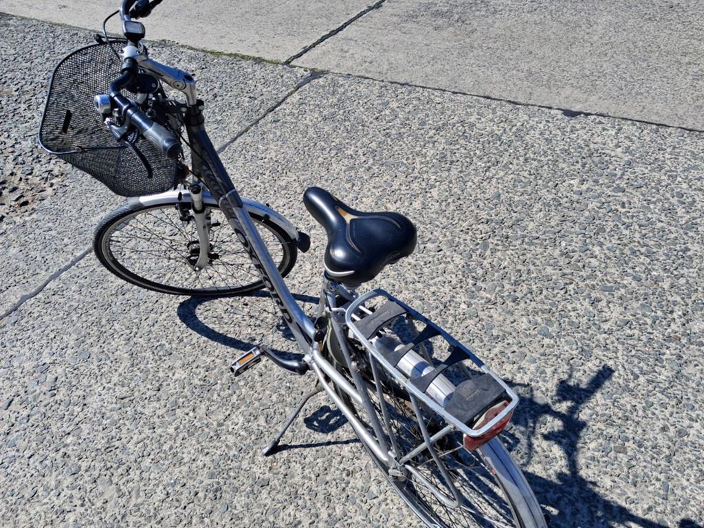 Dames fiets, Ophalen