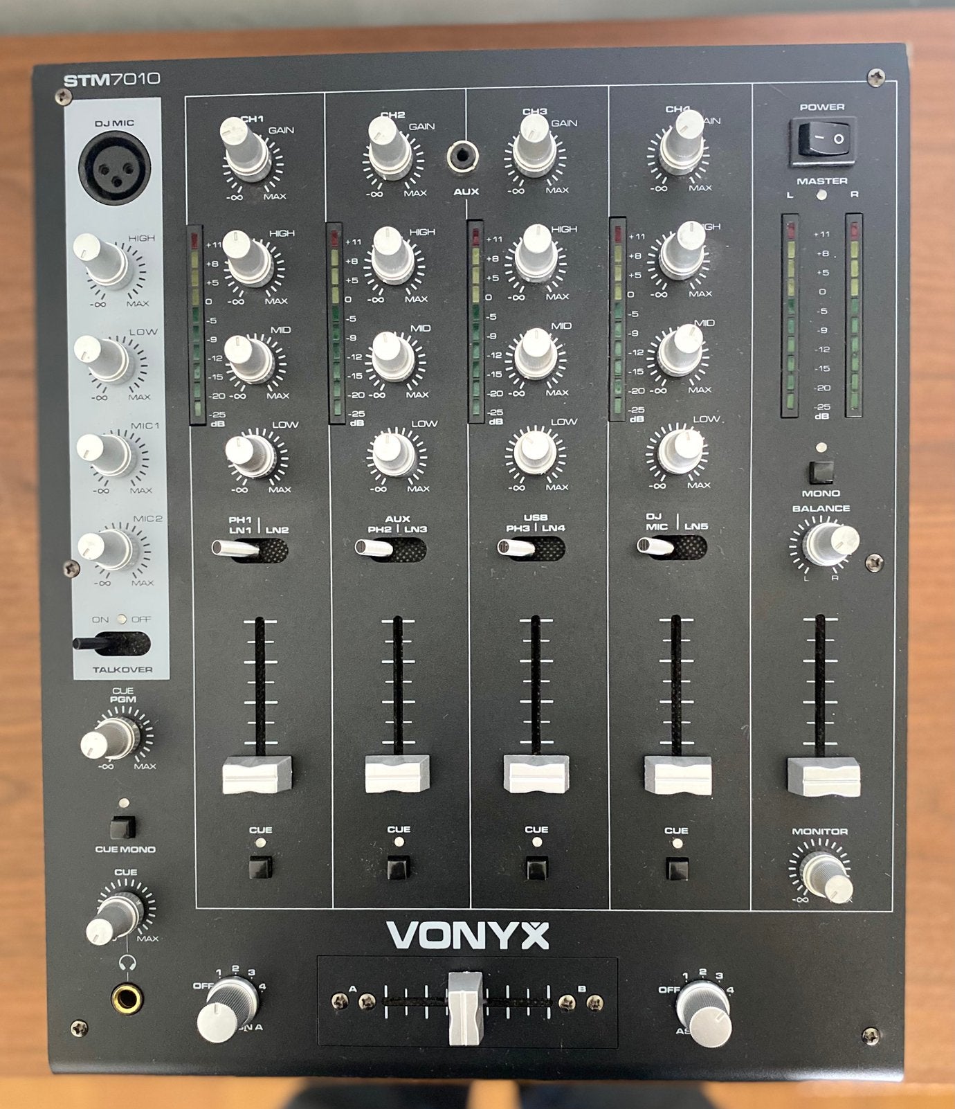 Vonyx STM7010 4-kanaals DJ mixer + originele doos, Muziek en Instrumenten, Ophalen, Zo goed als nieuw, Dj-set, Overige merken