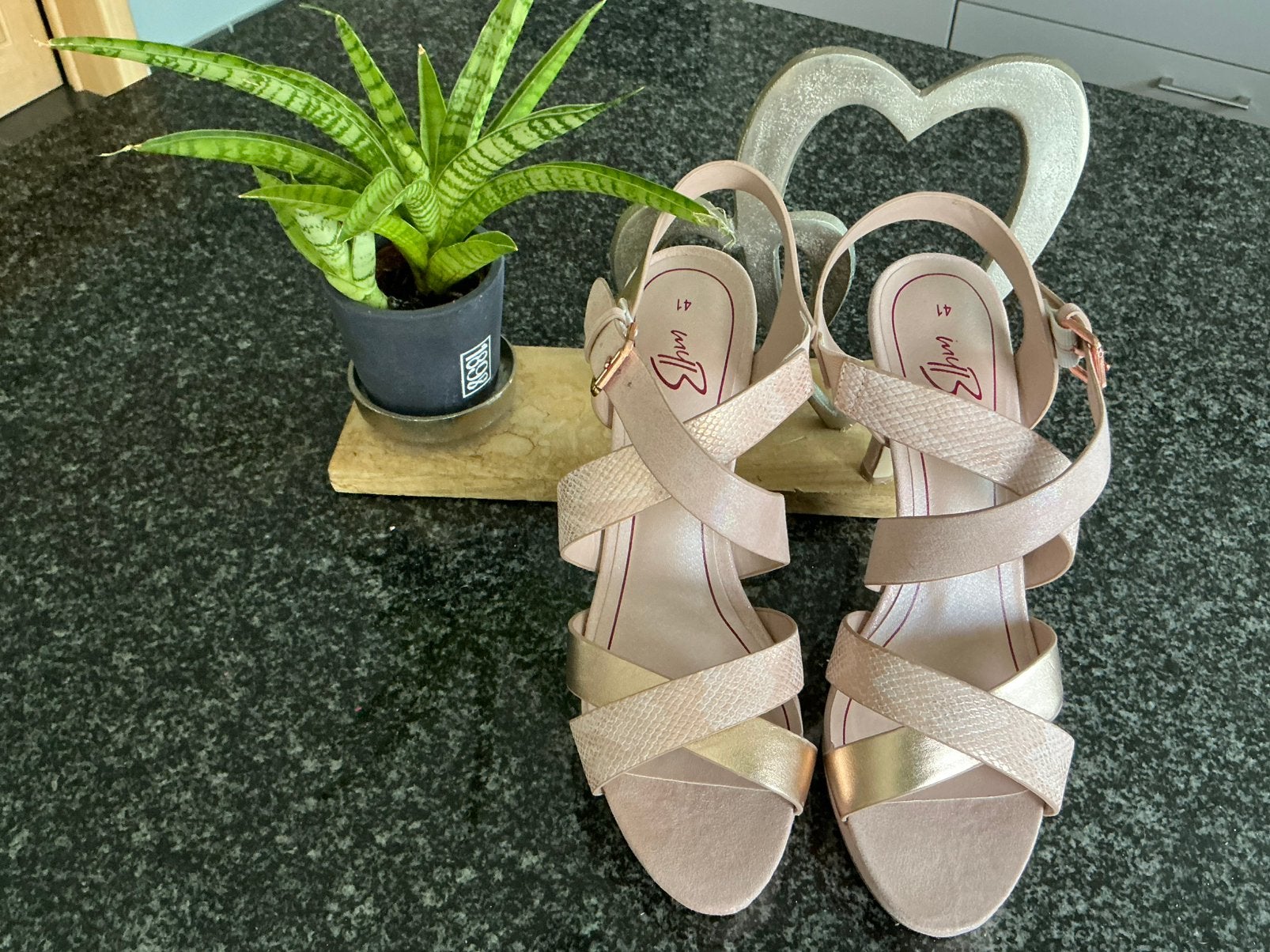 Sandales taille 41, Enlèvement ou Envoi, Rose, Chaussures à haut talons, Comme neuf